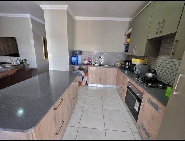 3 BEDROOM TOWNHOUSE FOR SALE IN MONTANA